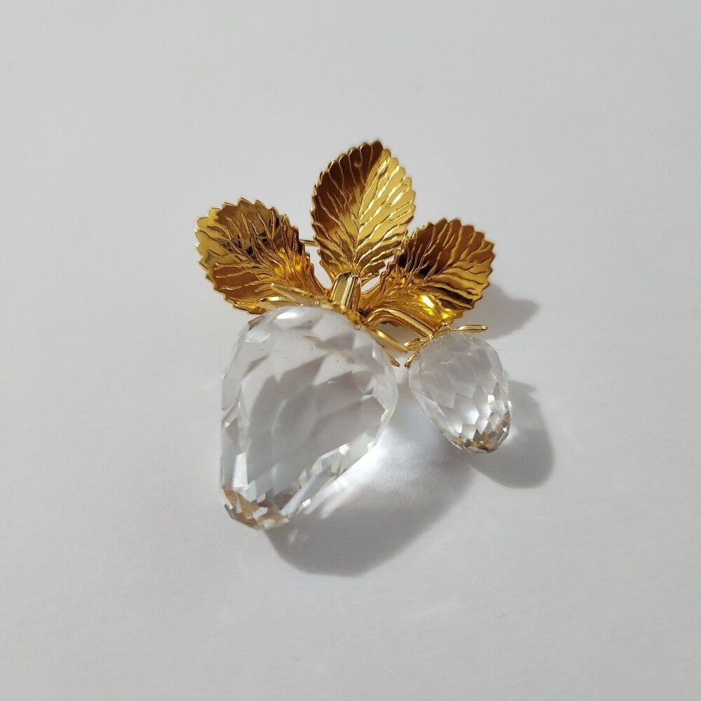 Swarovski Vintage Gold Plated Strawberry Crystal Lapel Pin Brooch